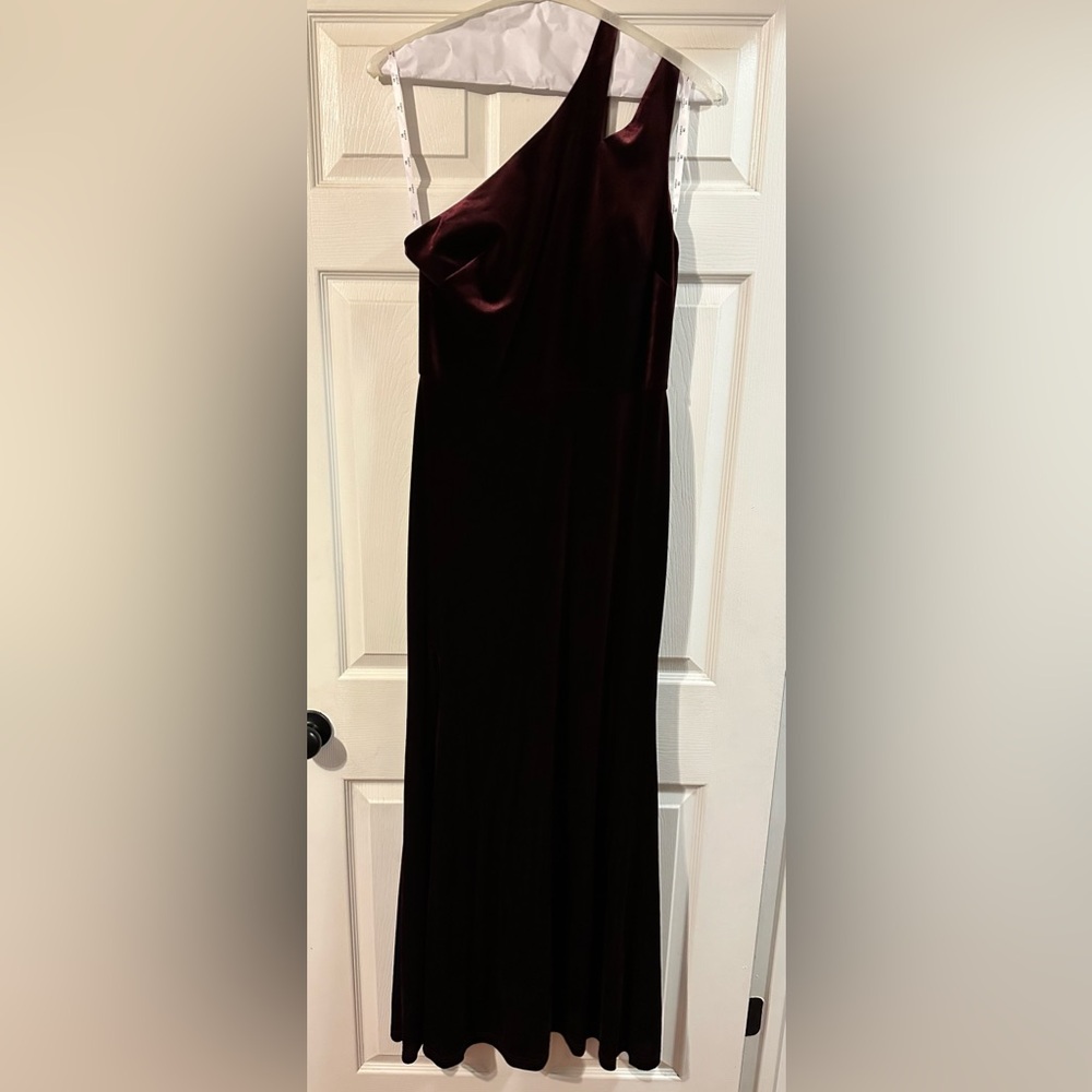 David’s Bridal One-Shoulder Formal Dress